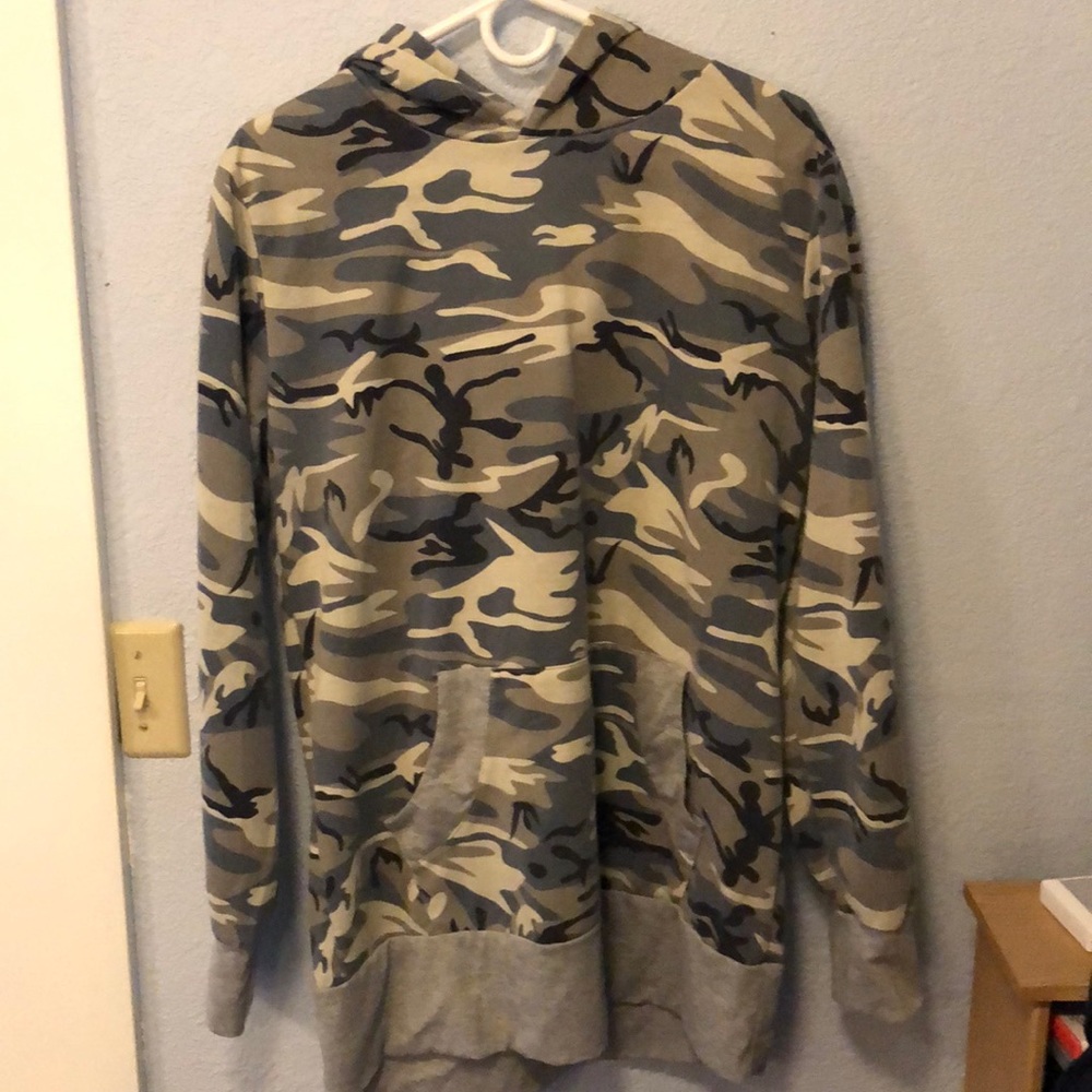 Camo sweatshirt